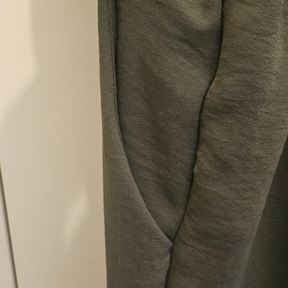 Surplice High Waist Cold Shoulder Strap Jumpsuit Wmn's M Olive Green Flattering - Picture 8 of 9